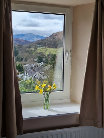 Bluehill Cottage, Central Ambleside, Stunning Views dedicated parking for 1 car