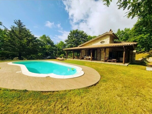 Alberca al aire libre 