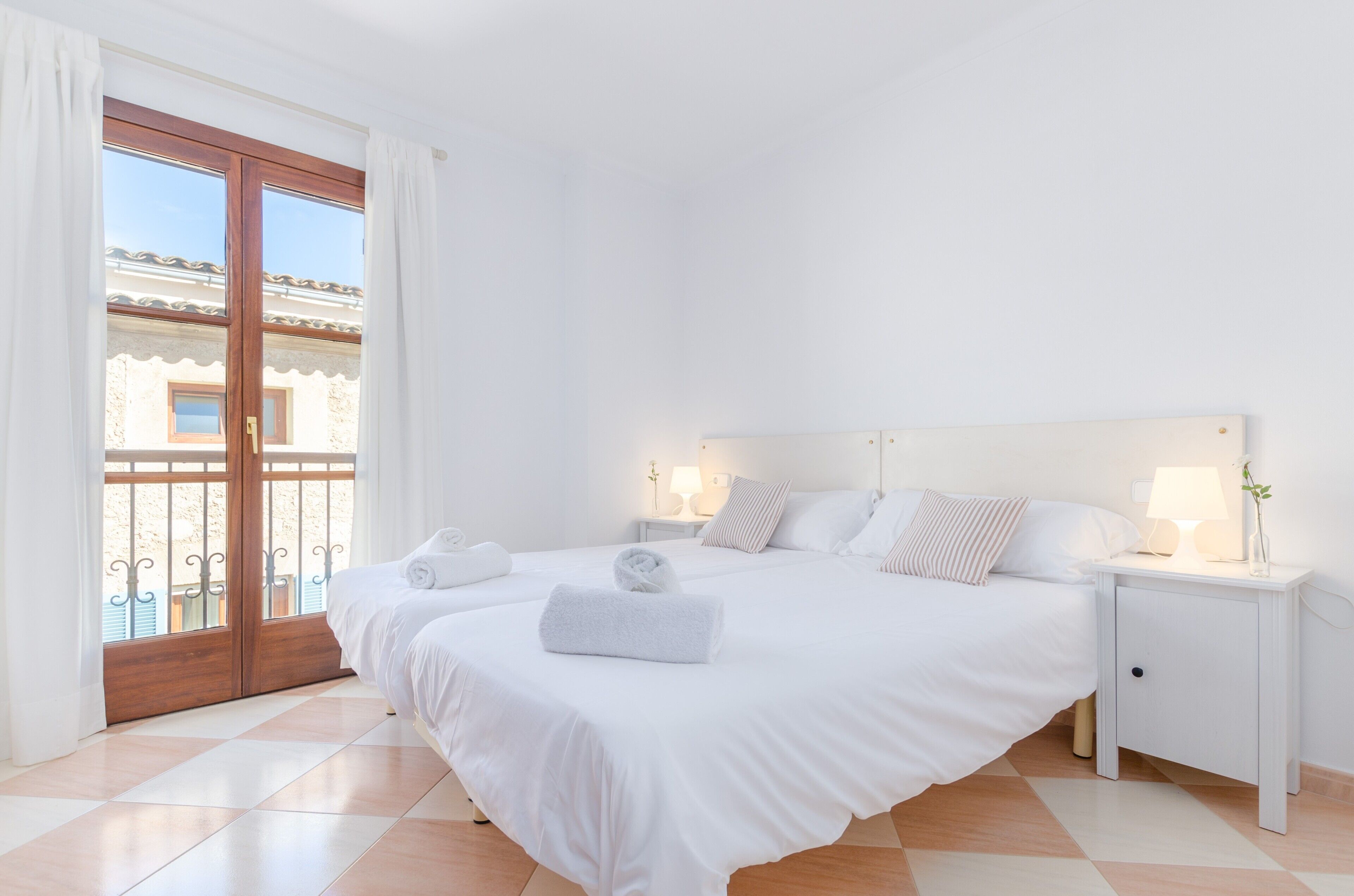 3 bedrooms, iron/ironing board, free WiFi, bed sheets