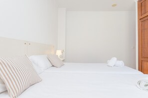 3 chambres, fer et planche Ă repasser, Wi-Fi gratuit, draps fournis