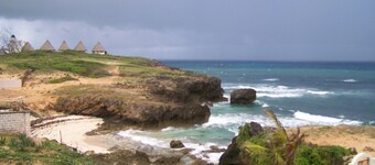 Fantastic 3 bedroom Penthouse apartment overlooking the Indian Ocean.