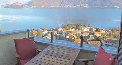 “The Sail” penthouse with extraordinary views, WIFI, reserved parking place, pet friendly