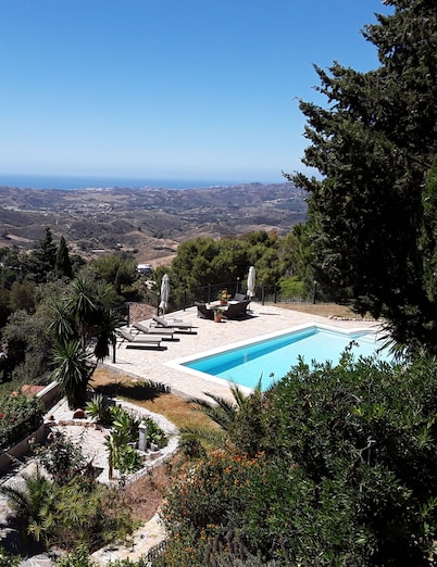 New! Luxury, Location and Convenience. Villa near Mijas village.