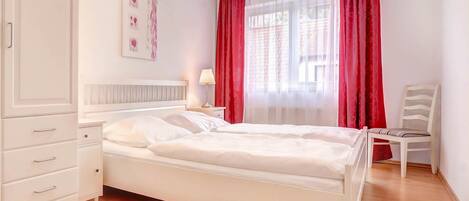 2 室のベッドルーム、WiFi (無料)