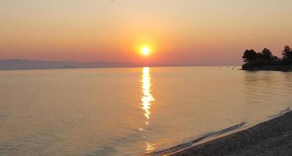 Erholungsparadies und Badeerlebnis besonderer Art, am Meer in 30m!