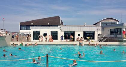 Ferienhaus liebevoll u. familienfreundlich eingerichtet, direkt am Nordsee-Deich