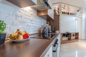 Frigorífic, microones, forn i rentaplats 