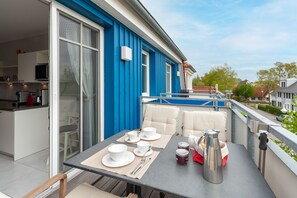 Outdoor dining - Flooded with light, close to the center, WLAN, 400 m z. Beach (Zingst)
