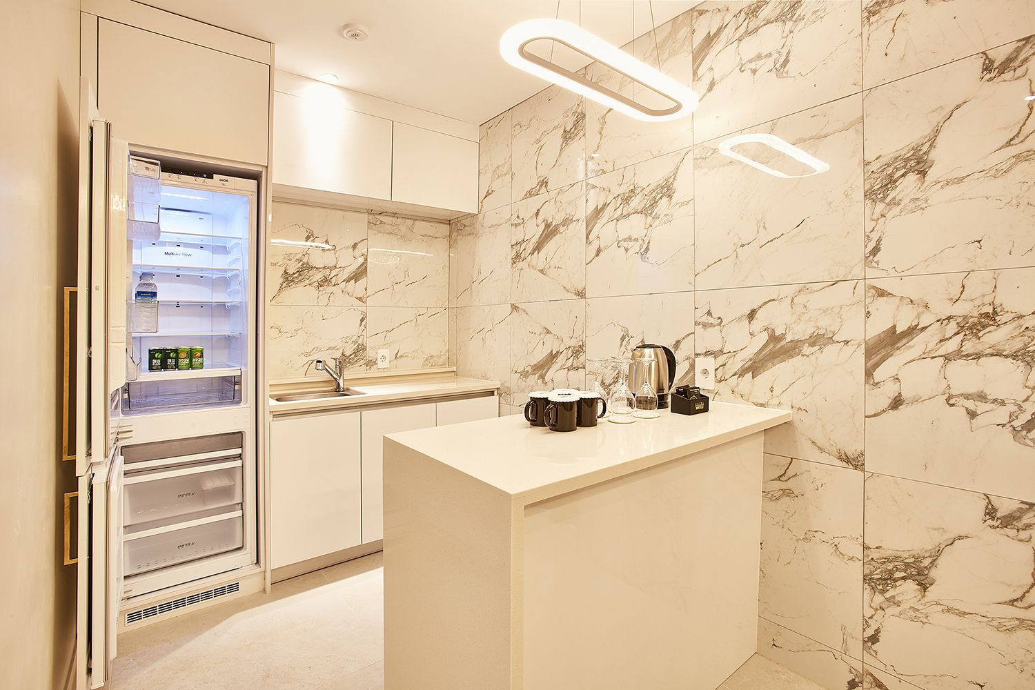 wanted suite | room amenity