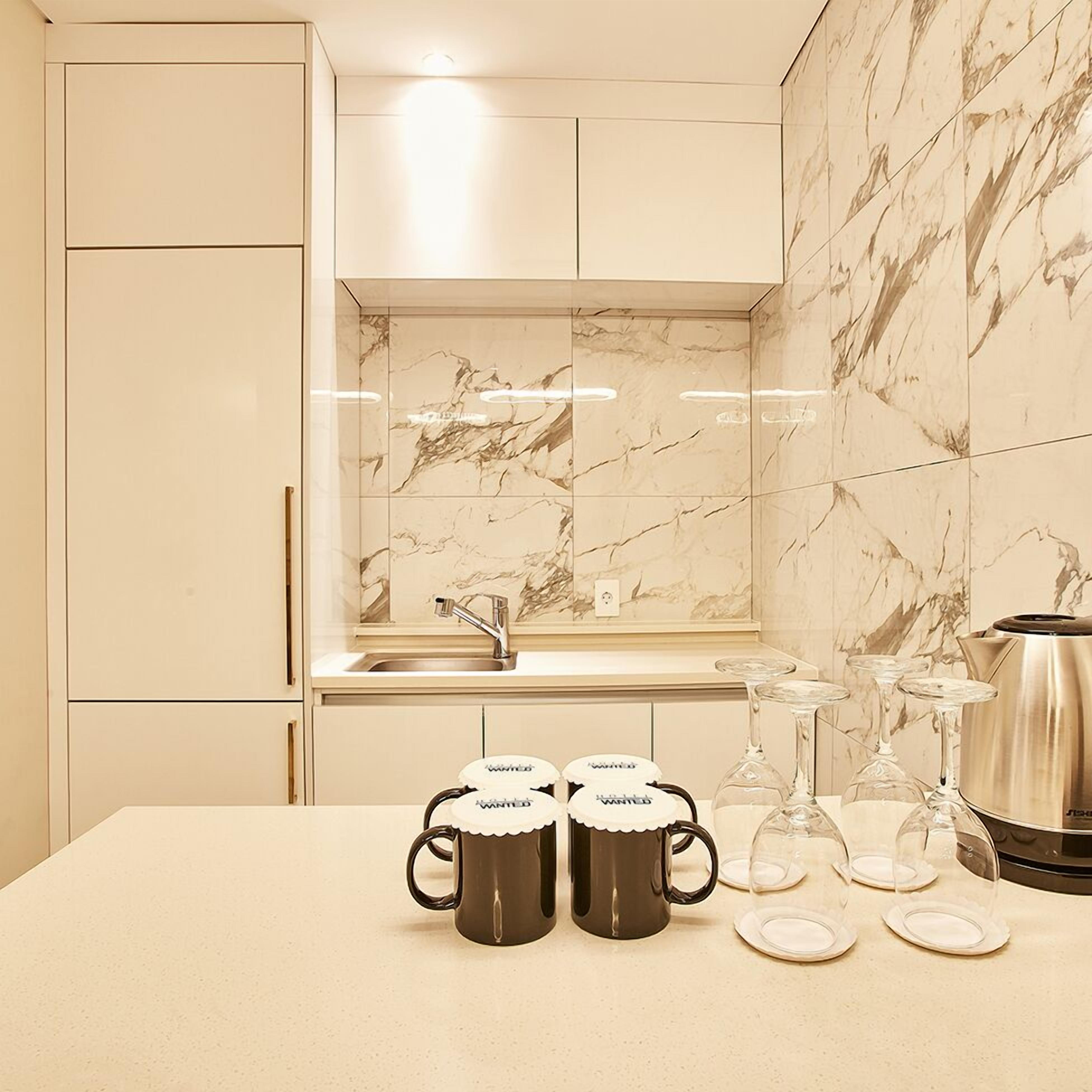 wanted suite | room amenity