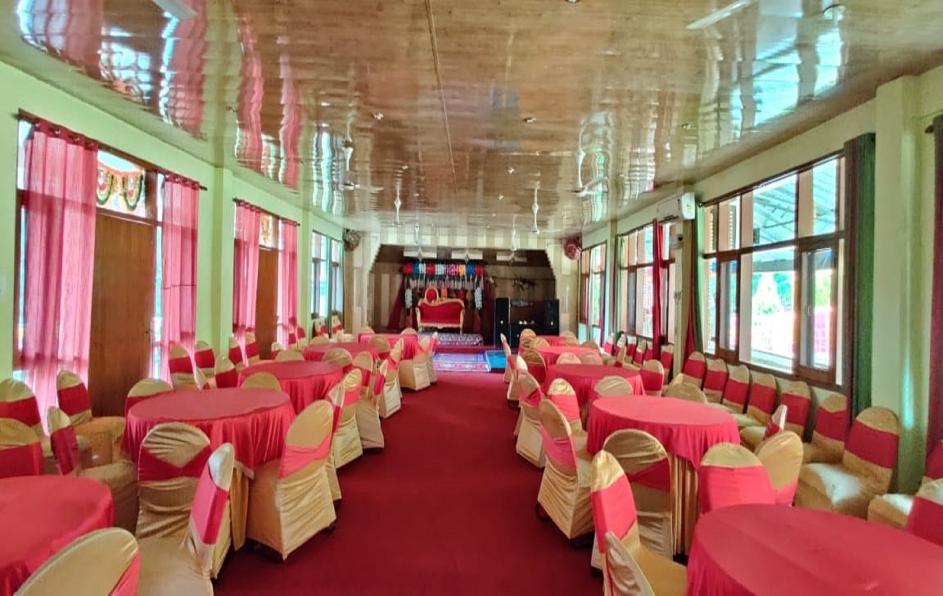 Banquet hall