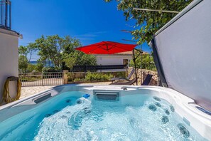 Terrace/patio - Holiday house MICHAEL with shared pool and private jacuzzi (Pinezići)