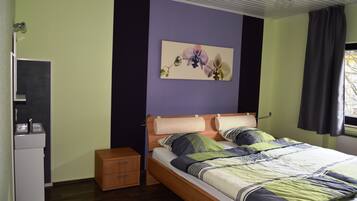 5 Schlafzimmer, Reisekinderbett, WLAN, Bettwäsche