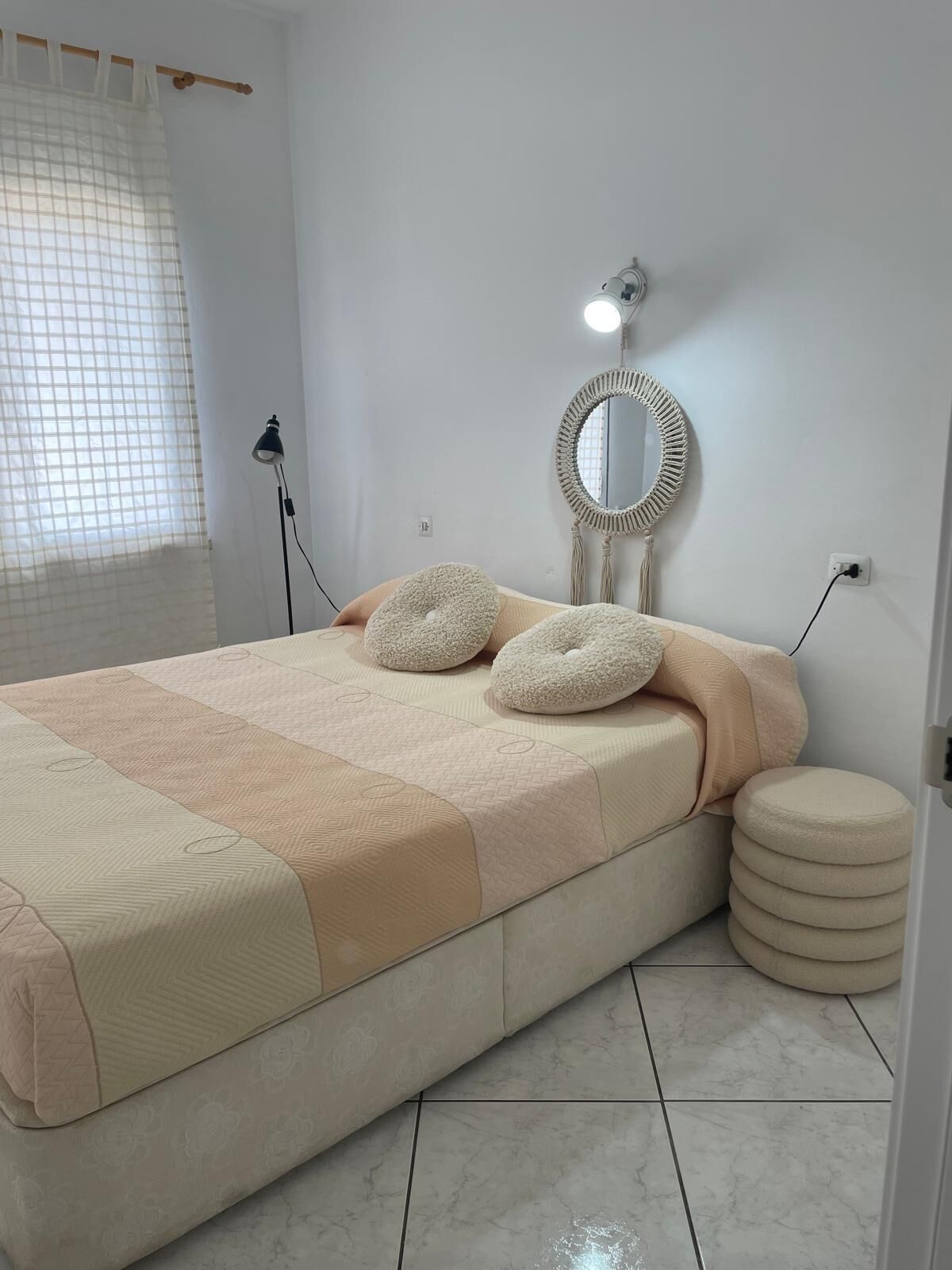 2 slaapkamers, een strijkplank/strijkijzer, beddengoed