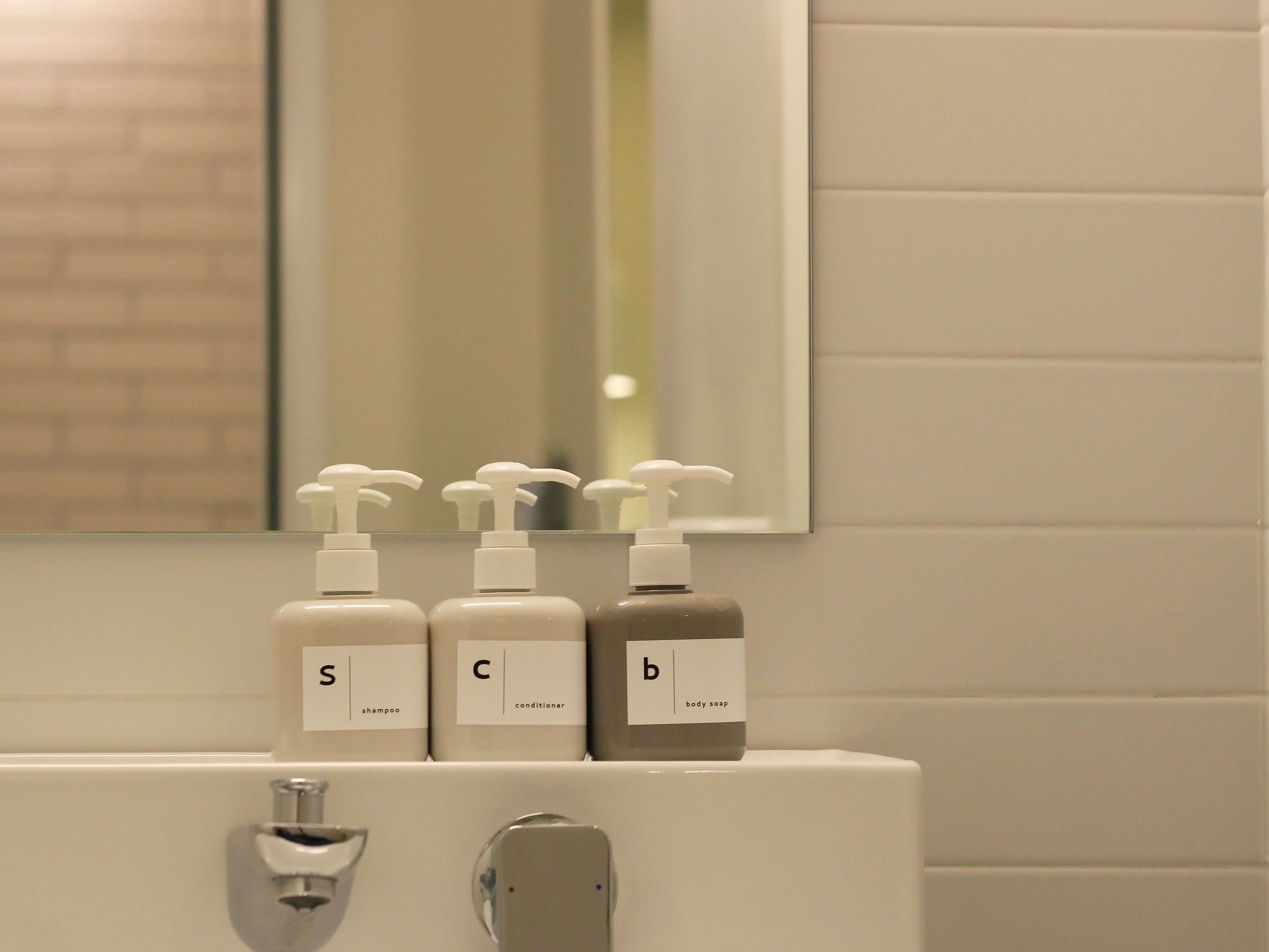 shower, free toiletries, hair dryer, slippers