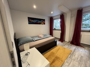 2 chambres, fer et planche à repasser, accès au Wi-Fi (inclus)
