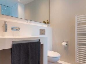 Unclassified image, 3 of 17, button