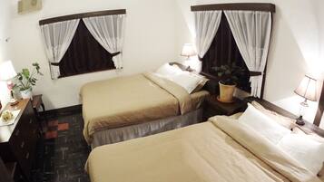 Holiday Home | 3 bedrooms, individually decorated, individually furnished, desk