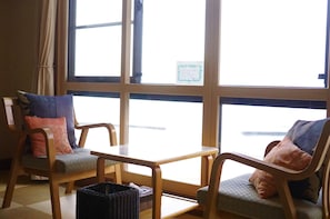 Top floor Japanese Style Room for 6 Guests with Superb Ocean View | In-room safe, individually decorated, individually furnished - Japanese-style hotel Yuuhigaura (Kyotango)