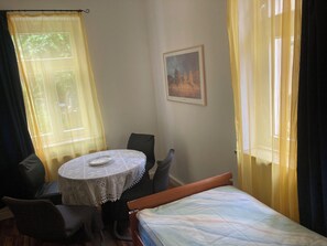 تناول الطعام