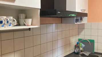 Kühlschrank, Herdplatte, Geschirrspüler