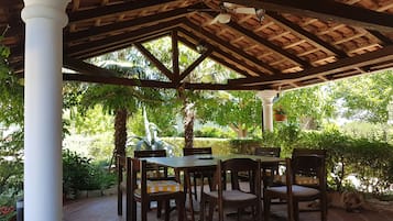Outdoor dining