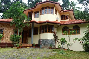 Exterior - Quiet holiday home not far from the Botanical Garden Peradeniya in Kandy (Peradeniya)