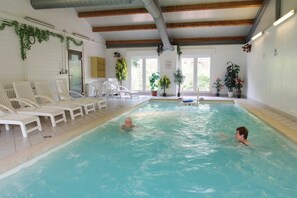 Innenpool, beheizter Pool