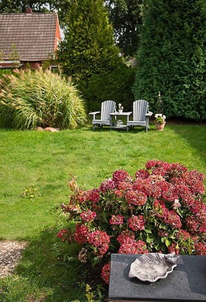 Unclassified image, 2 of 24, button