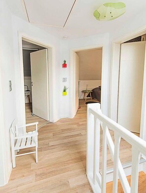 Unclassified image, 4 of 24, button