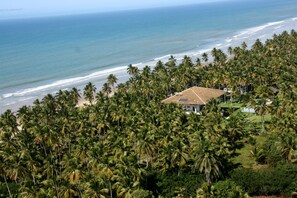 Beach nearby, sun loungers