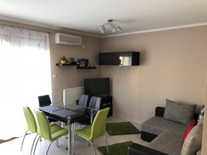 Smart TV, DVD player, books