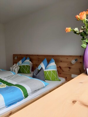 2 bedrooms, WiFi, bed sheets