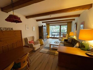 Unclassified image, 5 of 16, button