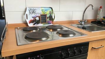 Fridge, oven, highchair