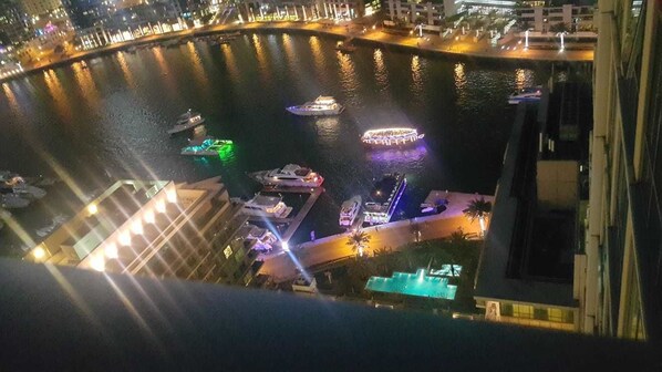 Deluxe Apartment, 2 Bedrooms, Lakeside | View from room - The Best Entire Flat in Dubai Marina (Dubai)