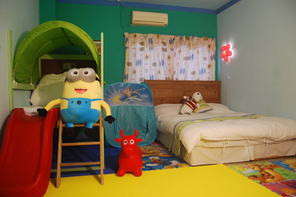 Triple Room, Multiple Beds, Non Smoking