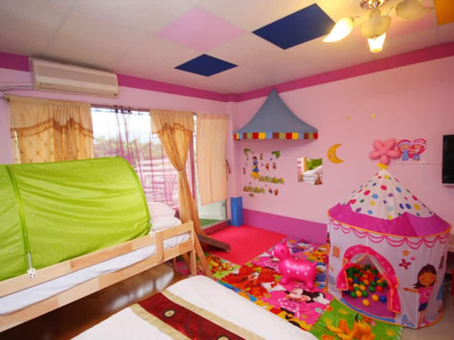 Familienzimmer, Mehrere Betten, Nichtraucher | Schreibtisch, kostenloses WLAN, Bettwäsche