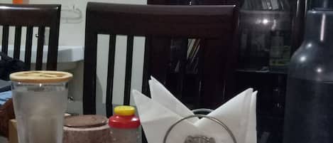 Desayuno a la carta todos los días (con cargo)