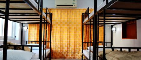8-Bed Mixed Dormitory | Strygejern/strygebræt, gratis Wi-Fi
