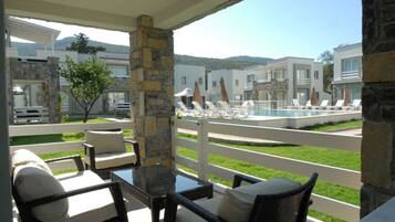 Apartment | Terrace/patio