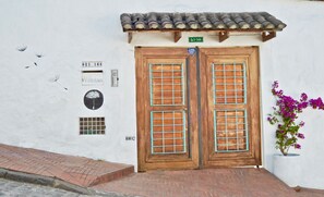 تفاصيل الفندق من الخارج