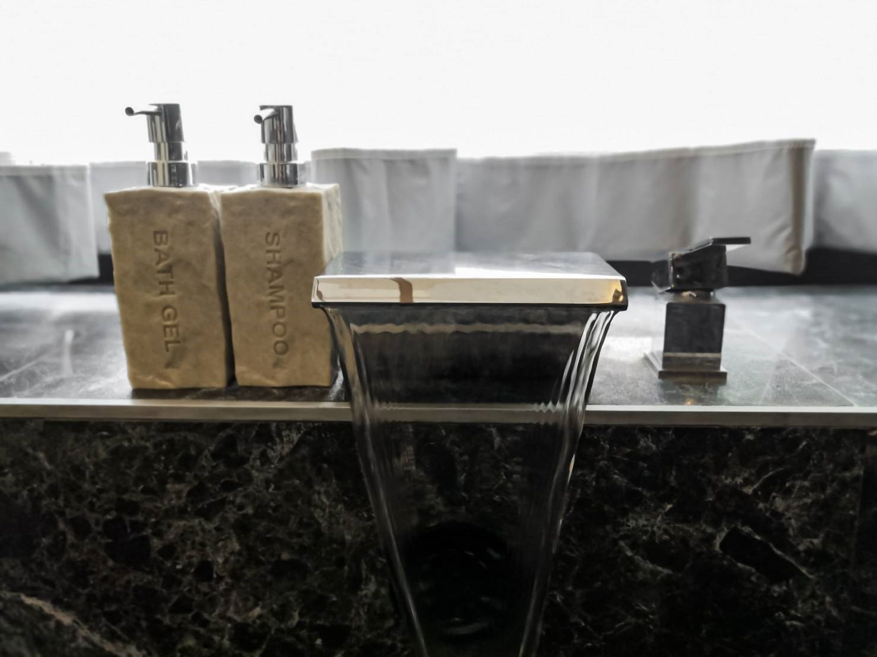 villa with private pool | deep-soaking bathtub