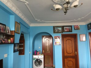 Flat-screen TV - Eco Homestay (Kathmandu)