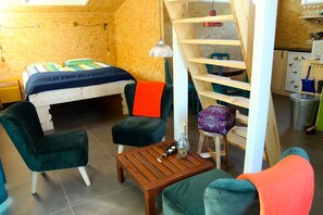 2 bedrooms, travel cot, free WiFi, bed sheets - Ecolodge (4-person) on the Groninger Land, near the cozy town of Groningen (Lettelbert)