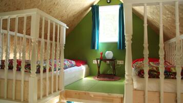 2 Schlafzimmer, Reisekinderbett, kostenloses WLAN, Bettwäsche