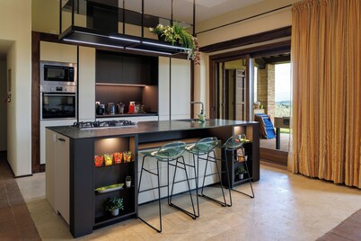 BEAUTIFUL FAMILY VILLA WITH A/C, LARGE HEATED POOL AND STUNNING VIEWS