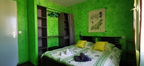 5 bedrooms, iron/ironing board, travel cot, WiFi