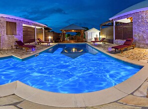 Pool - Villa Roucou, with pool and garden (Anse-Bertrand)