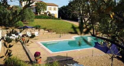 Kleines Haus, Gemeinschaftspool, in der Nähe von Béziers und Canal du Midi, Ruhe garantiert